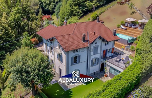 casa indipendente in vendita ad Argegno