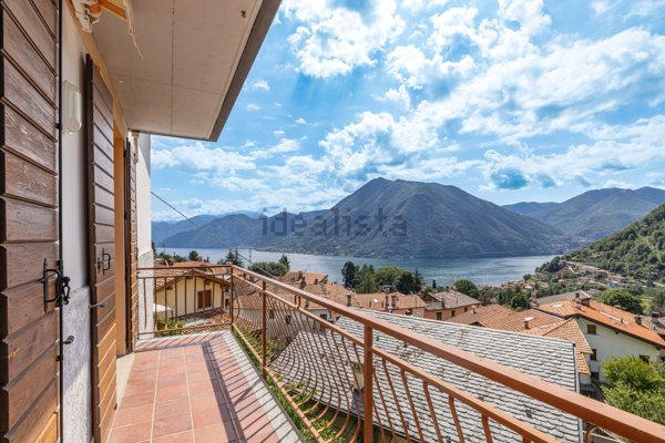 casa indipendente in vendita ad Argegno