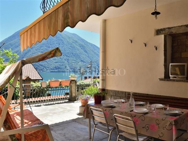 casa indipendente in vendita ad Argegno