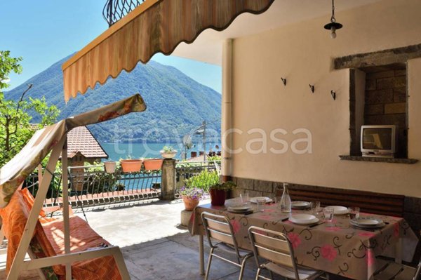 casa indipendente in vendita ad Argegno