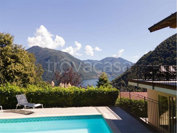 casa indipendente in vendita ad Argegno