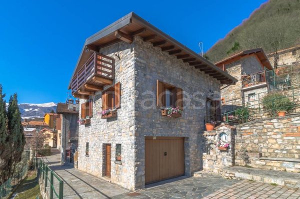 casa indipendente in vendita ad Argegno