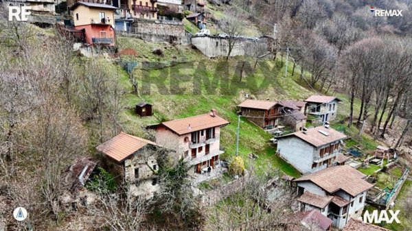 casa indipendente in vendita ad Argegno