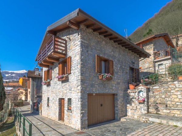 casa indipendente in vendita ad Argegno