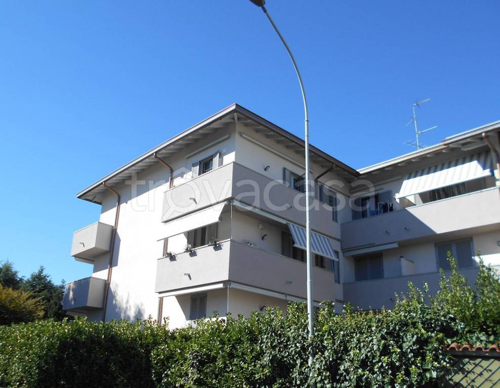 appartamento in vendita ad Arosio