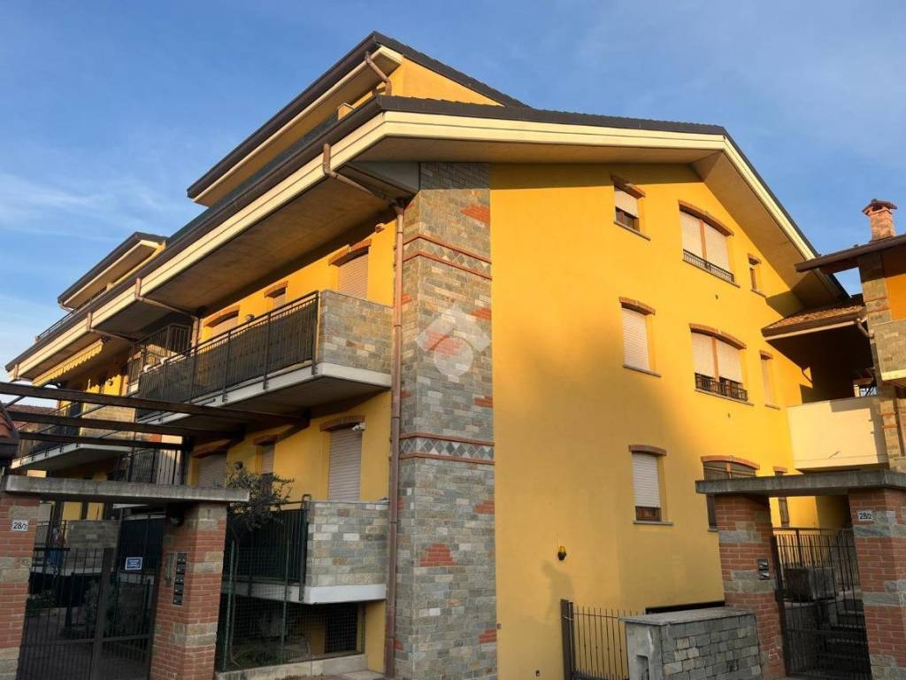 appartamento in vendita ad Arosio