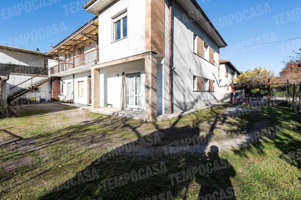 appartamento in vendita ad Arosio