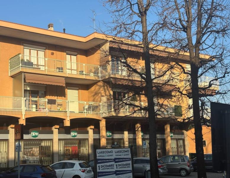 appartamento in vendita ad Arosio