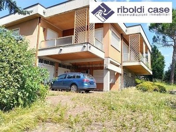 casa indipendente in vendita ad Arosio