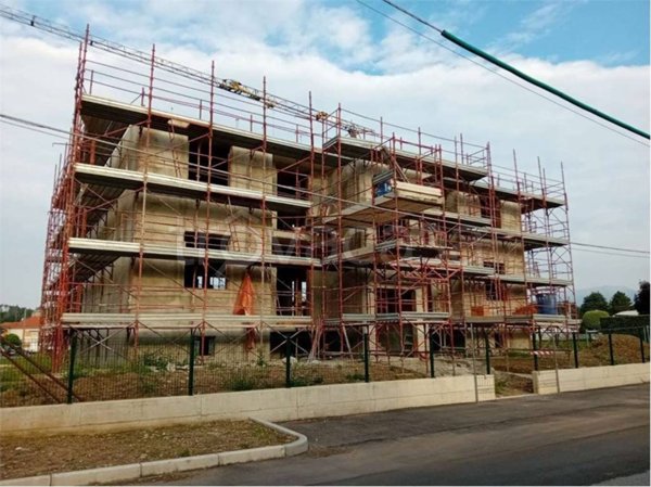 appartamento in vendita ad Arosio