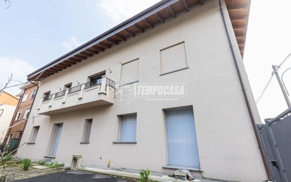 casa indipendente in vendita ad Arosio