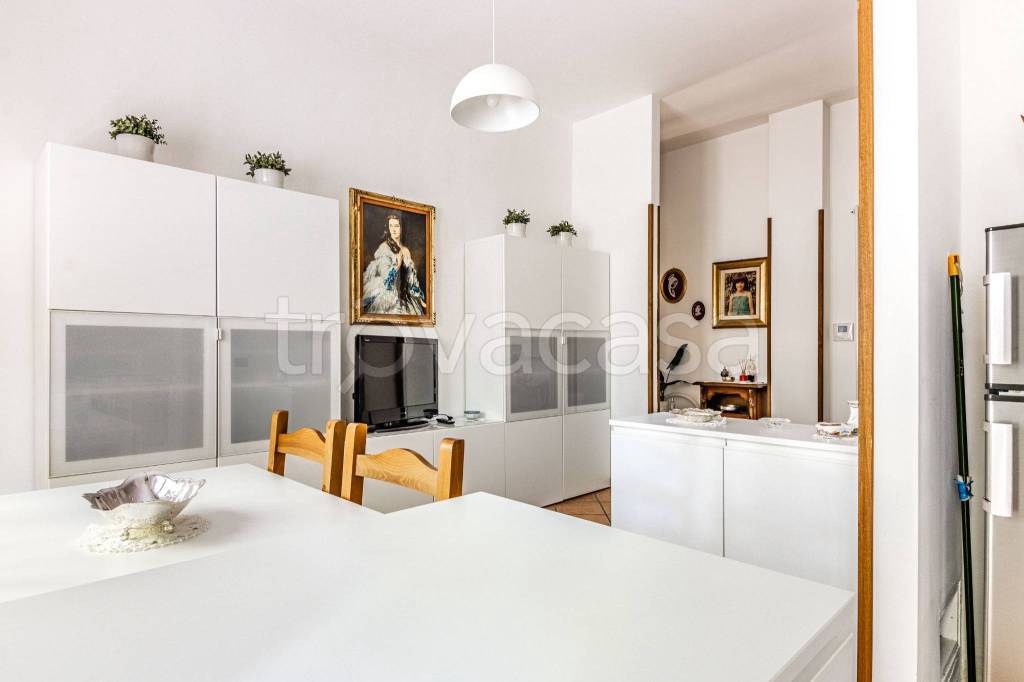 appartamento in vendita ad Arosio