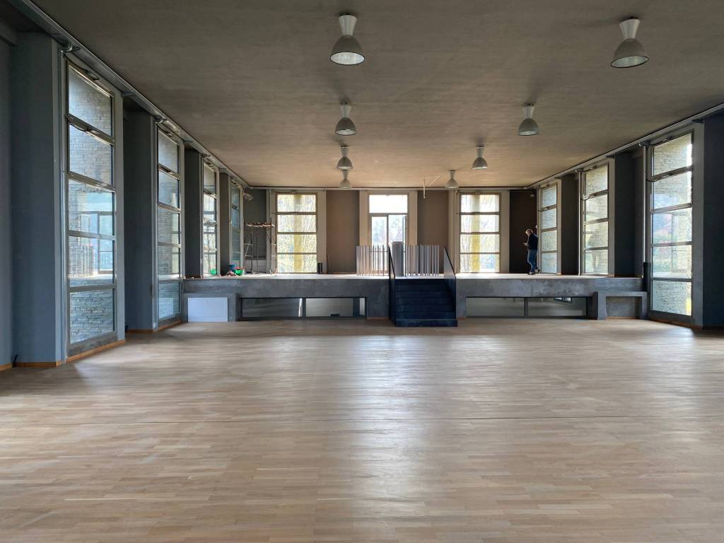 negozio in vendita ad Arosio