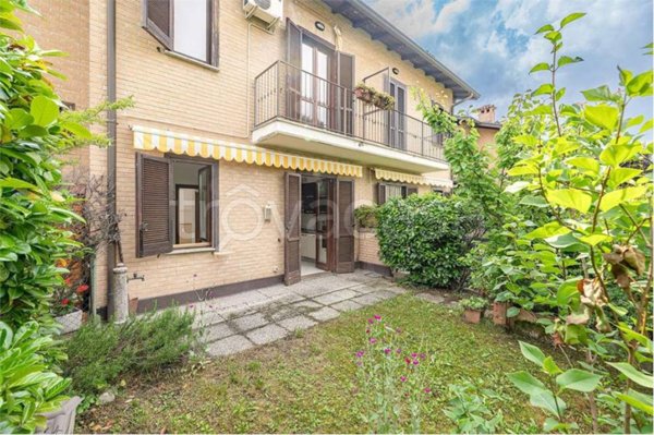 casa indipendente in vendita ad Arosio