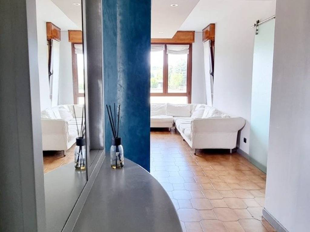 appartamento in vendita ad Arosio