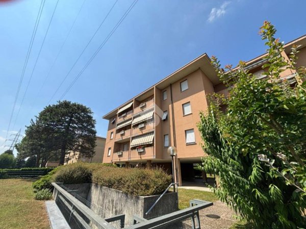 appartamento in vendita ad Arosio