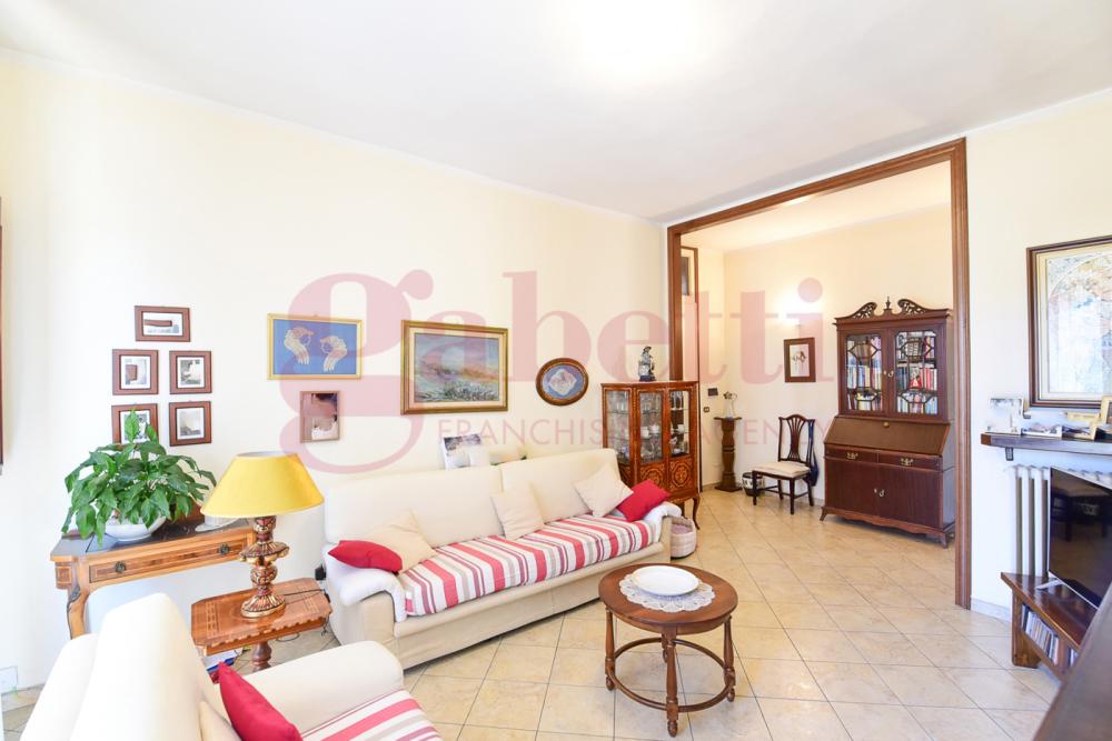 appartamento in vendita ad Arosio