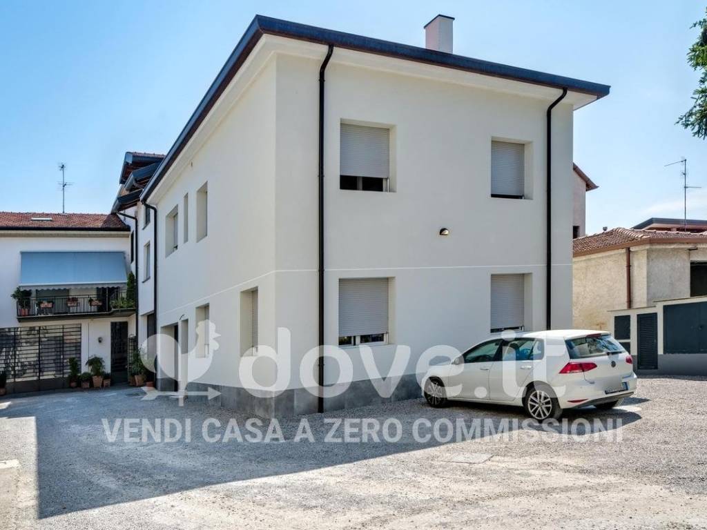 casa indipendente in vendita ad Arosio