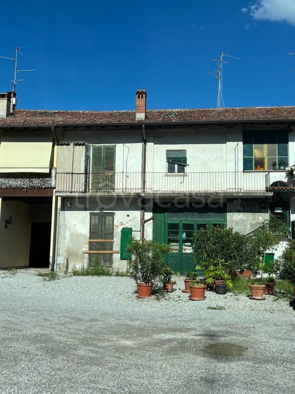casa indipendente in vendita ad Arosio
