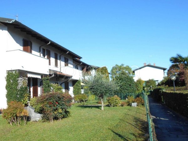 casa indipendente in vendita ad Arosio