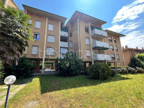 appartamento in vendita ad Arosio