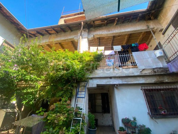 casa indipendente in vendita ad Arosio