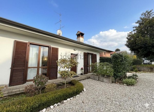 appartamento in vendita ad Arosio