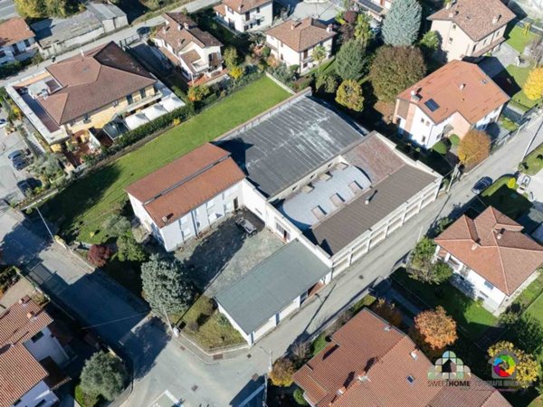 intera palazzina in vendita ad Arosio