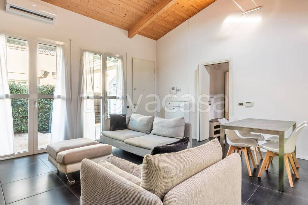 appartamento in vendita ad Arosio