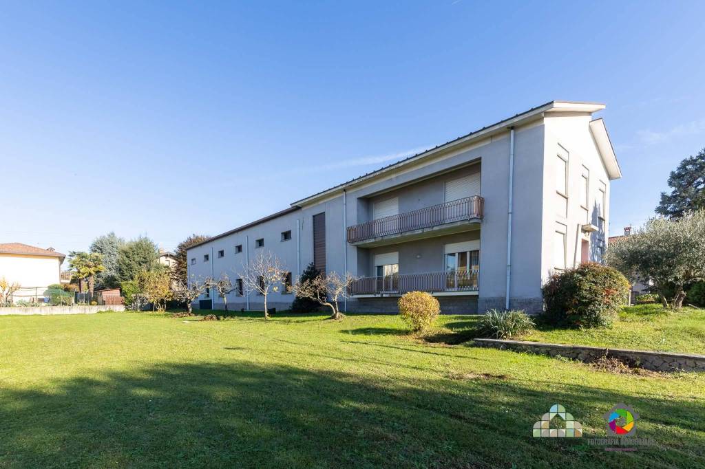 loft in vendita ad Arosio