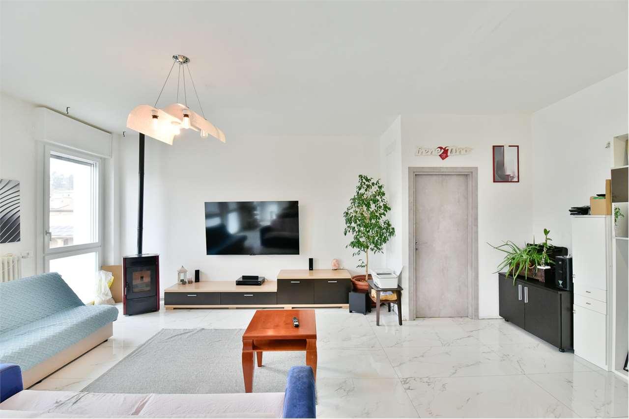 appartamento in vendita ad Arosio