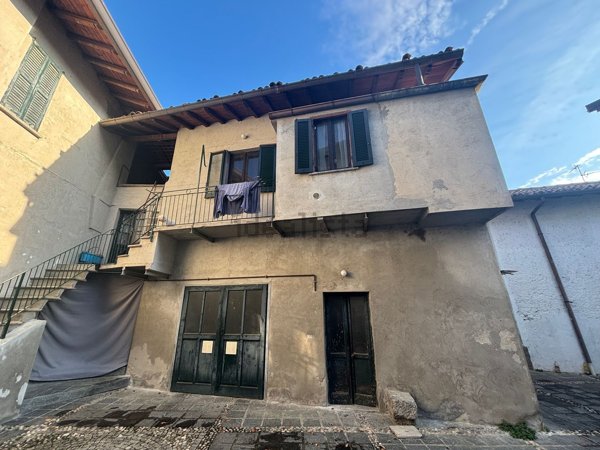 appartamento in vendita ad Arosio