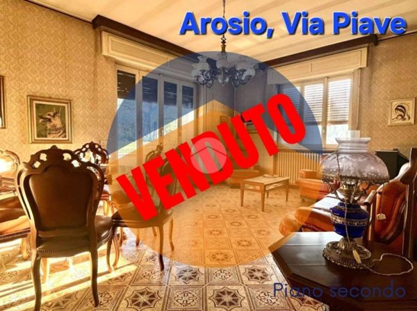 appartamento in vendita ad Arosio