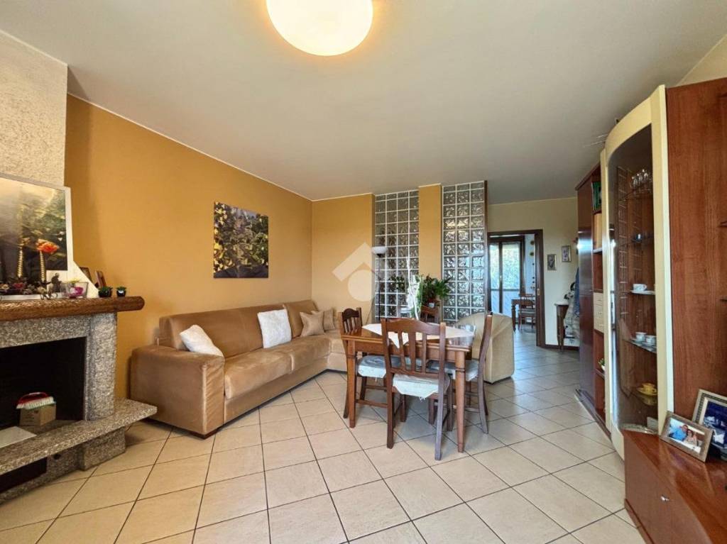 appartamento in vendita ad Arosio