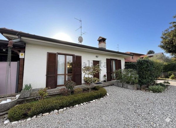 appartamento in vendita ad Arosio