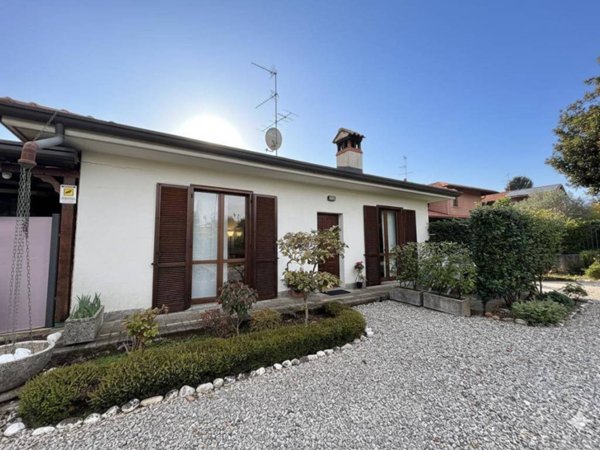 appartamento in vendita ad Arosio