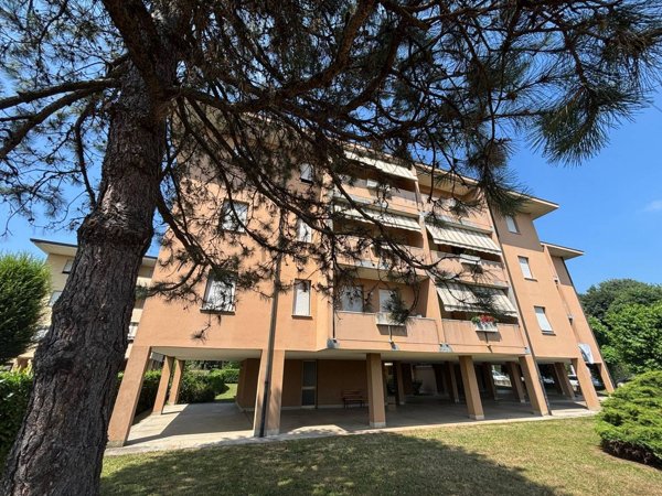 appartamento in vendita ad Arosio