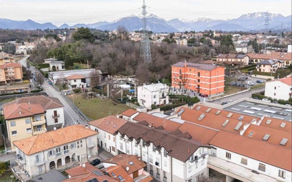 appartamento in vendita ad Arosio