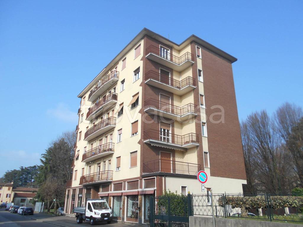appartamento in vendita ad Arosio