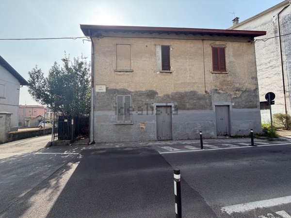 casa indipendente in vendita ad Arosio