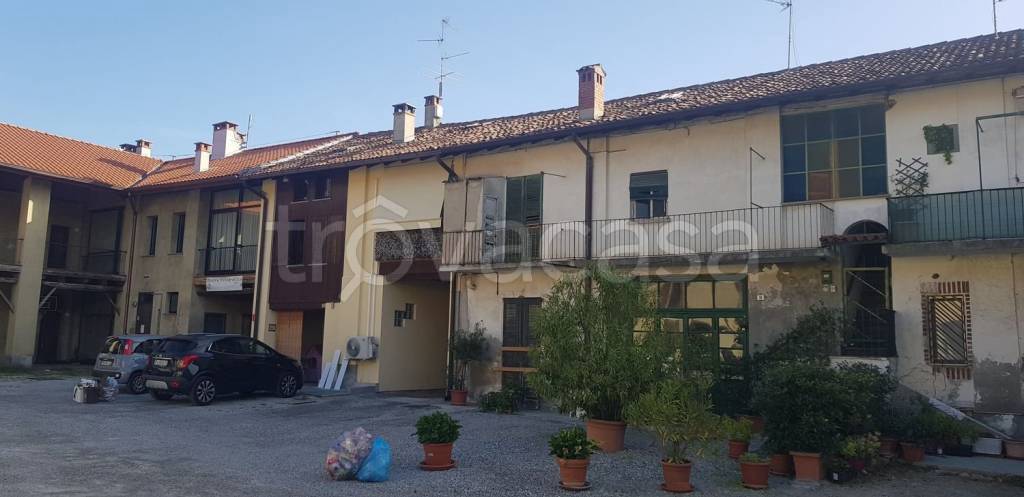 appartamento in vendita ad Arosio