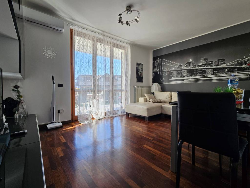 appartamento in vendita ad Arosio