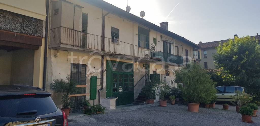 appartamento in vendita ad Arosio