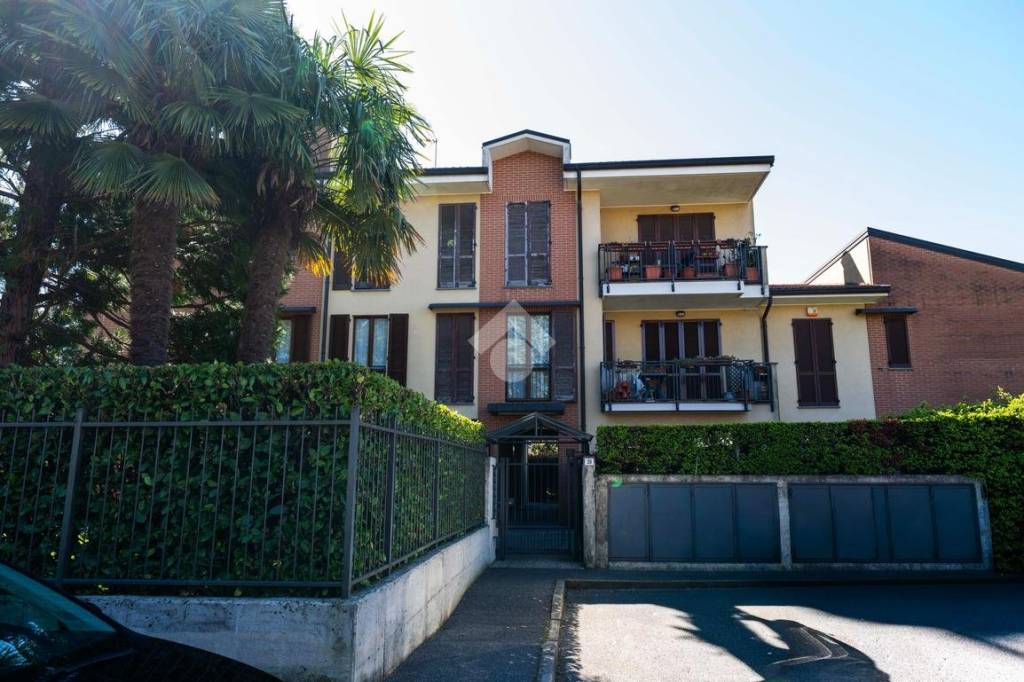 appartamento in vendita ad Arosio