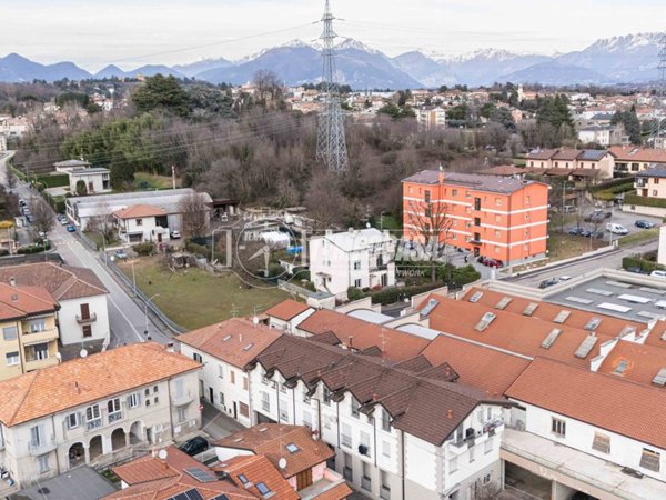 appartamento in vendita ad Arosio