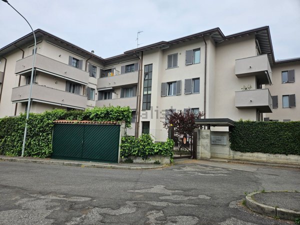 appartamento in vendita ad Arosio