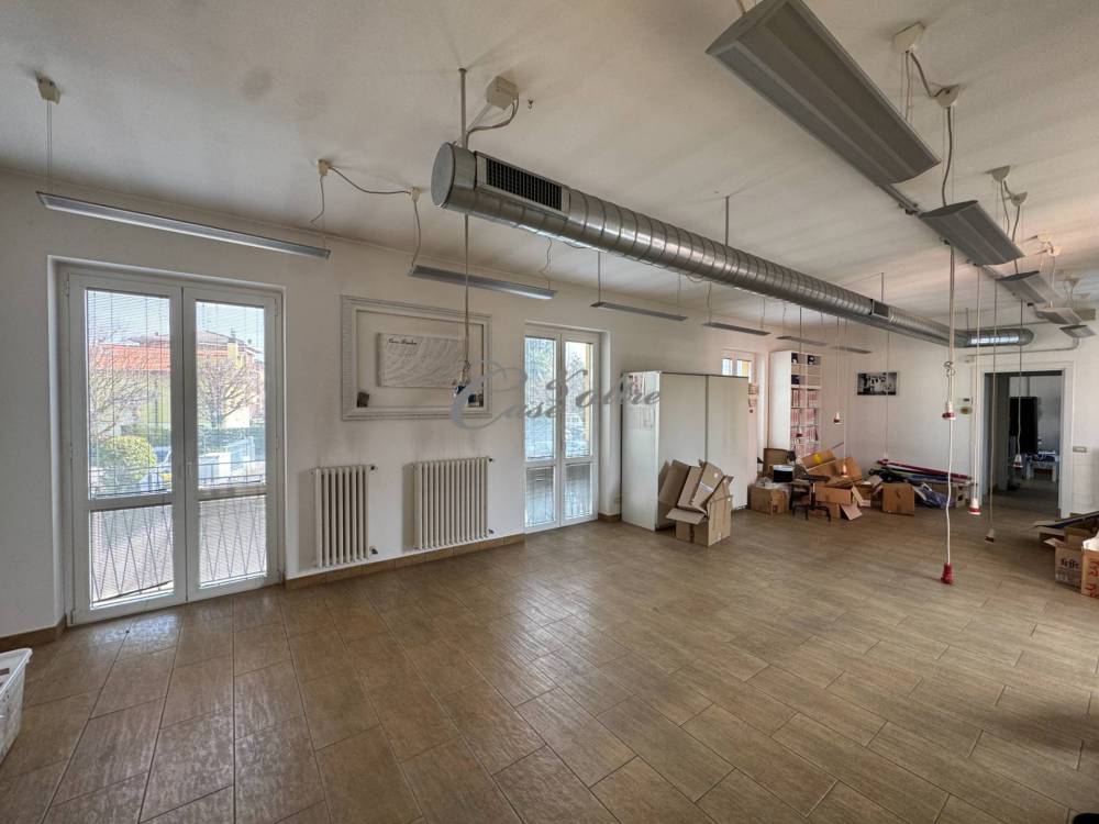 ufficio in vendita ad Arosio