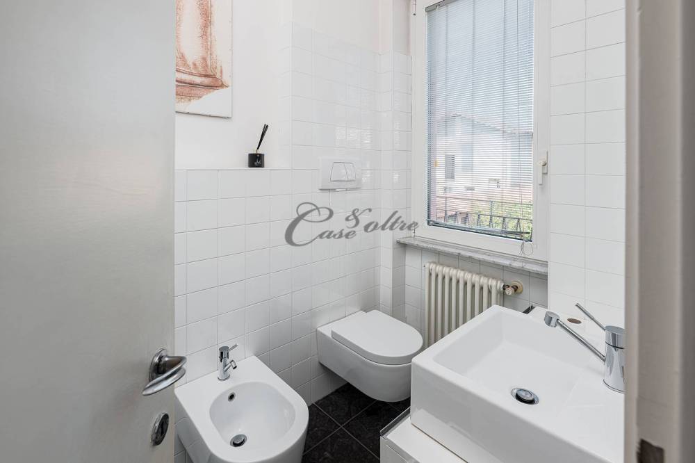 ufficio in vendita ad Arosio