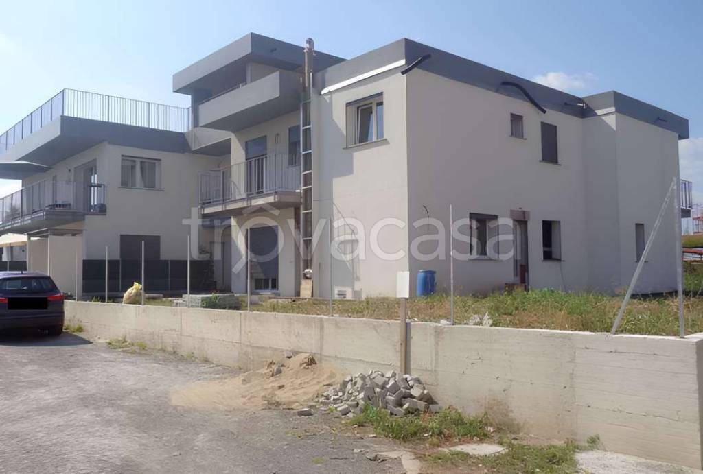 appartamento in vendita ad Arosio