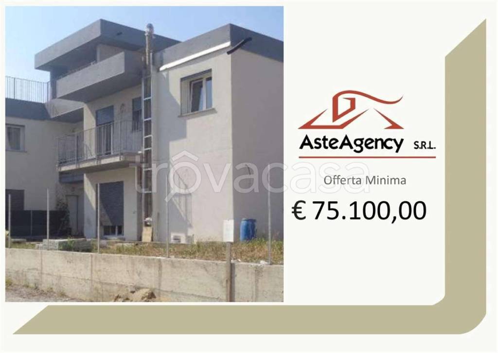 appartamento in vendita ad Arosio